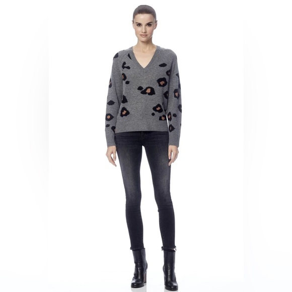 360 Skull Cashmere Sweater - Picture 3 of 6